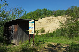 Opazovalnica pred kremenčevo steno